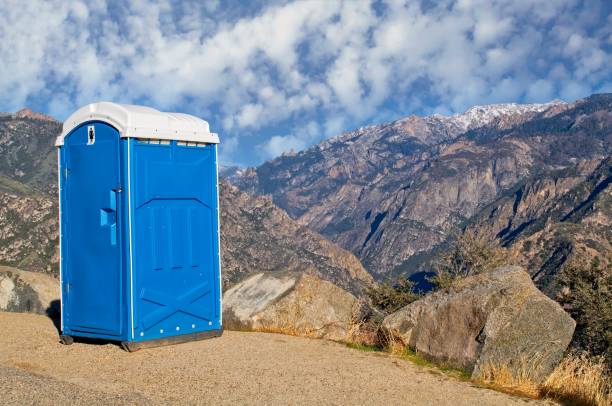 Best Portable toilet rental cost  in Clive, IA