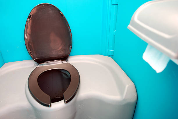 Best Porta potty rental near me  in Clive, IA