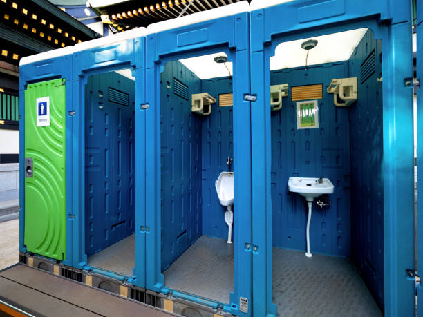 Best Sanitation services for porta potties  in Clive, IA